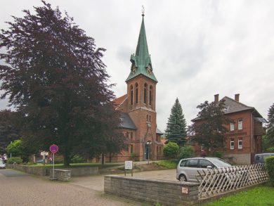 Lauenau St. Lukas Kirche (2004)
